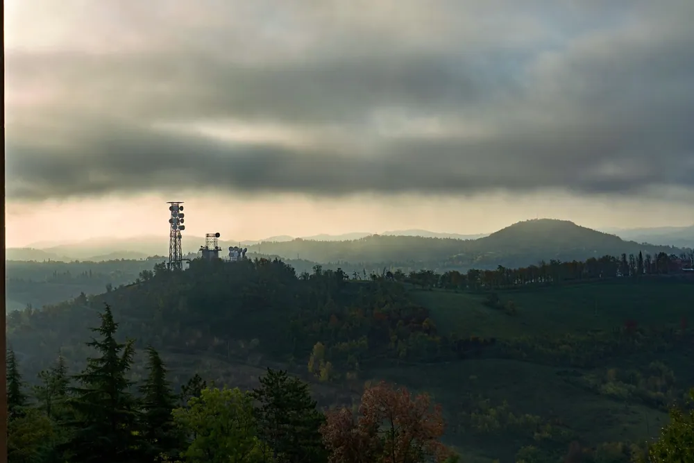 Colline al crepuscolo con nuvole, versione originale