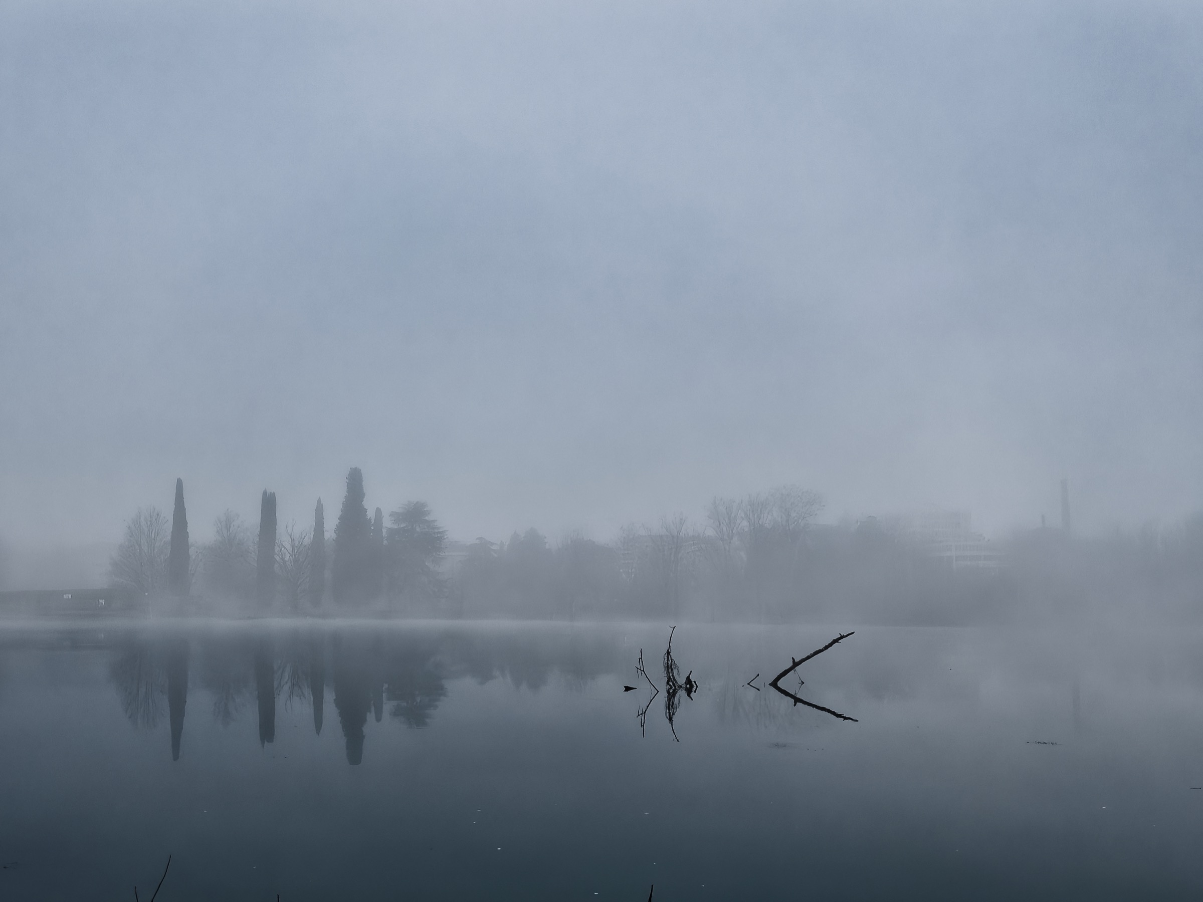 Veduta aerea nella nebbia